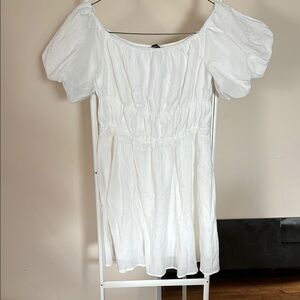 Pretty Garden white mini dress